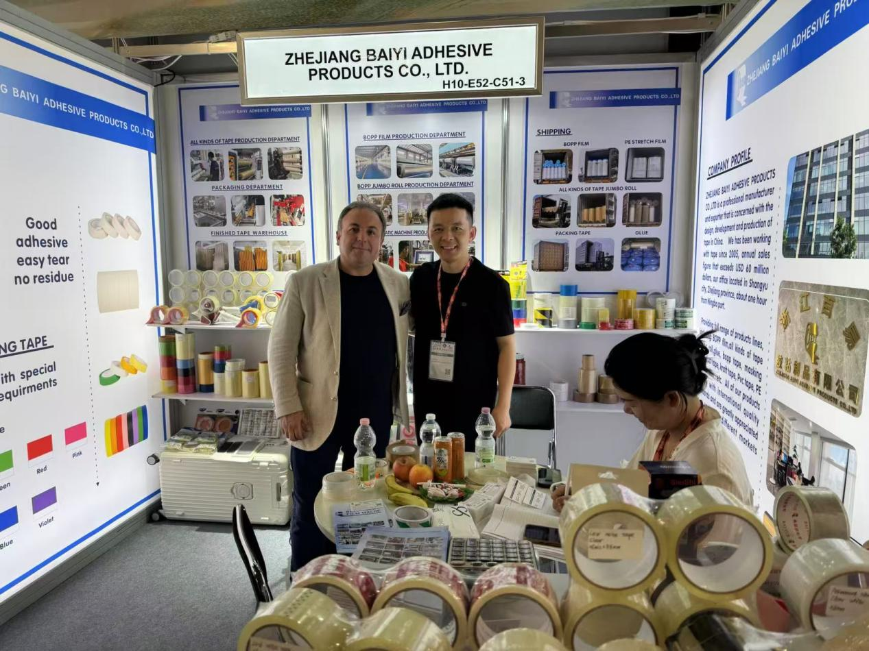 El adhesivo Baiyi participa en IPACK IMA MILANO 2025: un gran éxito