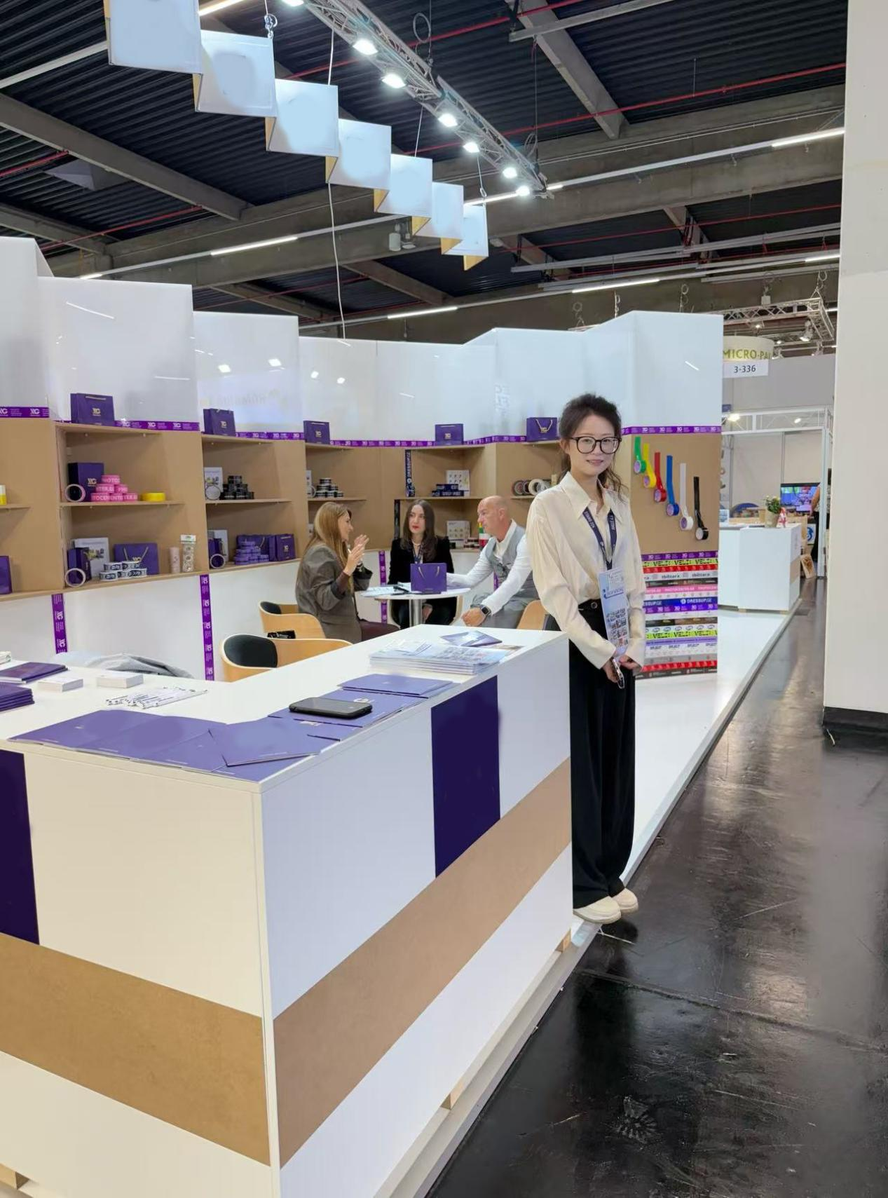 Productos adhesivos Co., Ltd. de Zhejiang Baiyi