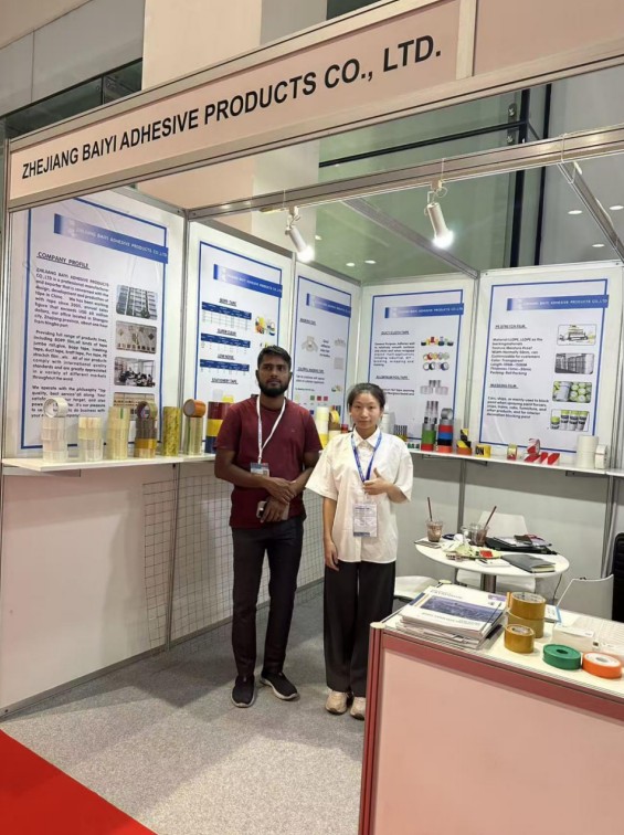 ZHEJIANG BAIYI ADHESIVE PRODUCTS CO., LTD concluye con éxito la DeFu Expo Dubai 2025